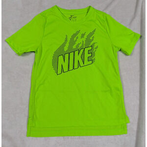 Nike Dri Fit boys sz S athletic Top bright green thin short sleeves shirt 3538